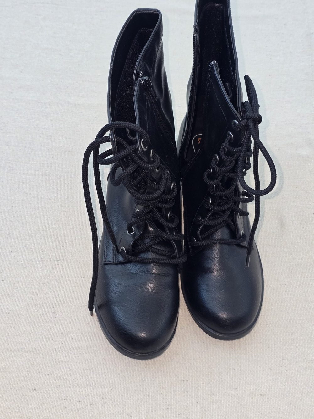SafeStep Women’s Combat Boots Size 9 Black Lace Up Side Zip Non Slip Work Ankle